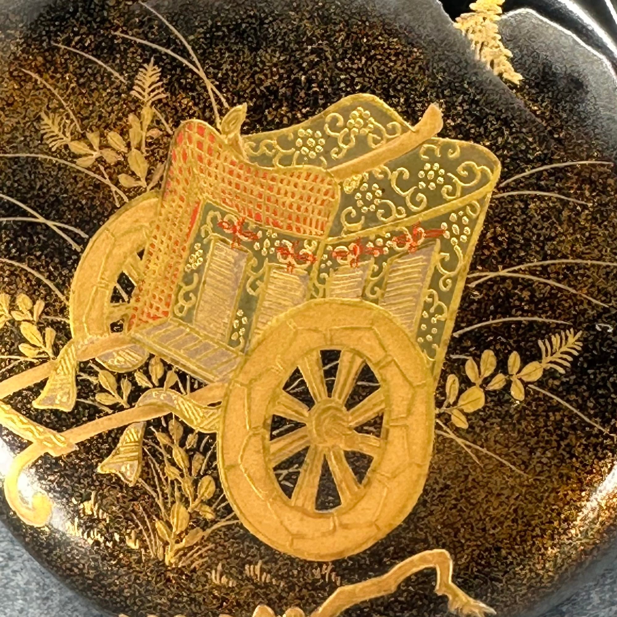 Natsume (boîte à thé japonaise) laque et or, décor gosho guruma (carrosse aristocratique) de Hayashi Shūzan