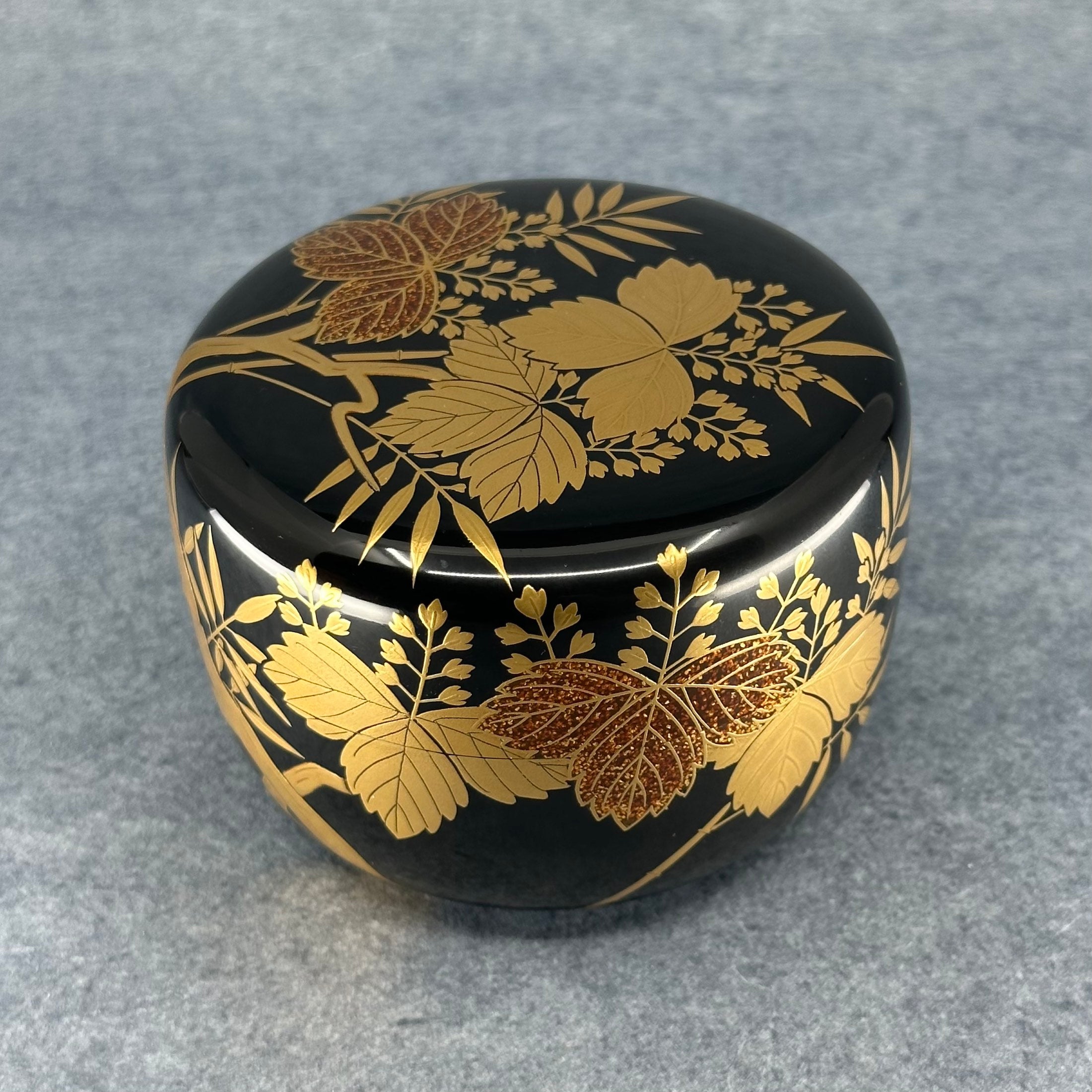 Natsume (Japanese tea caddy) in lacquer and gold, decorated with paulownia and bamboo by Shunsai Maehata II