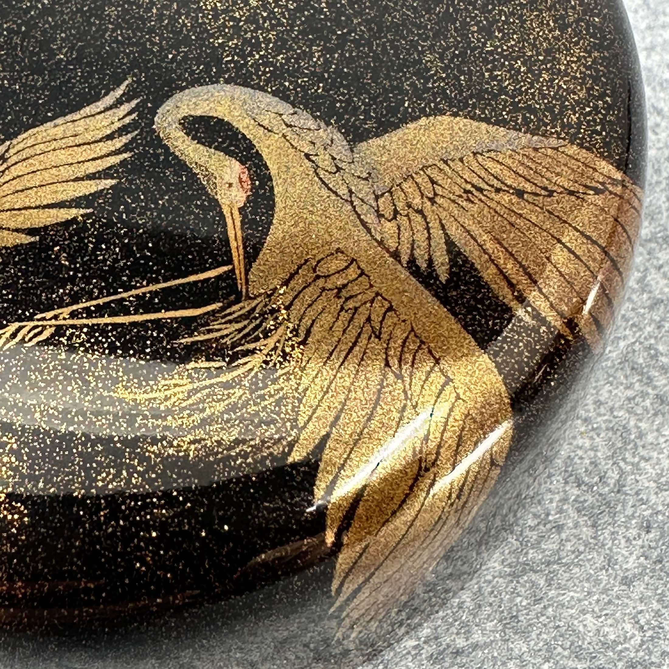 Natsume (Japanese tea caddy) in lacquer and gold, decorated with senbazuru (thousand cranes) by Hamada Seihō