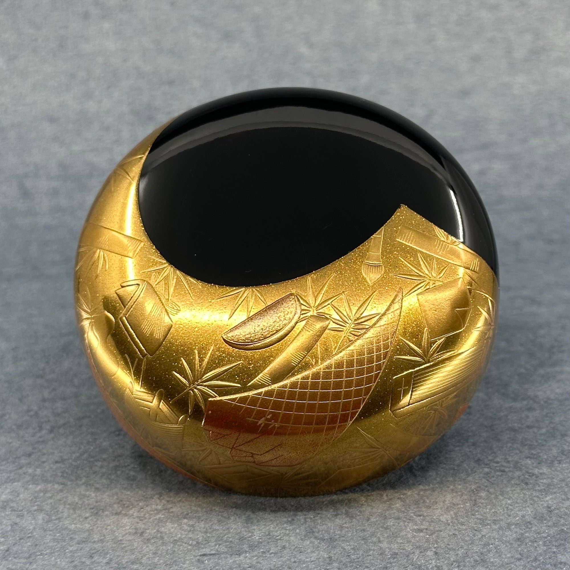Natsume (boîte à thé japonaise) laque et or, décor Tanabata (fête des étoiles) de Jōtarō Gōtō
