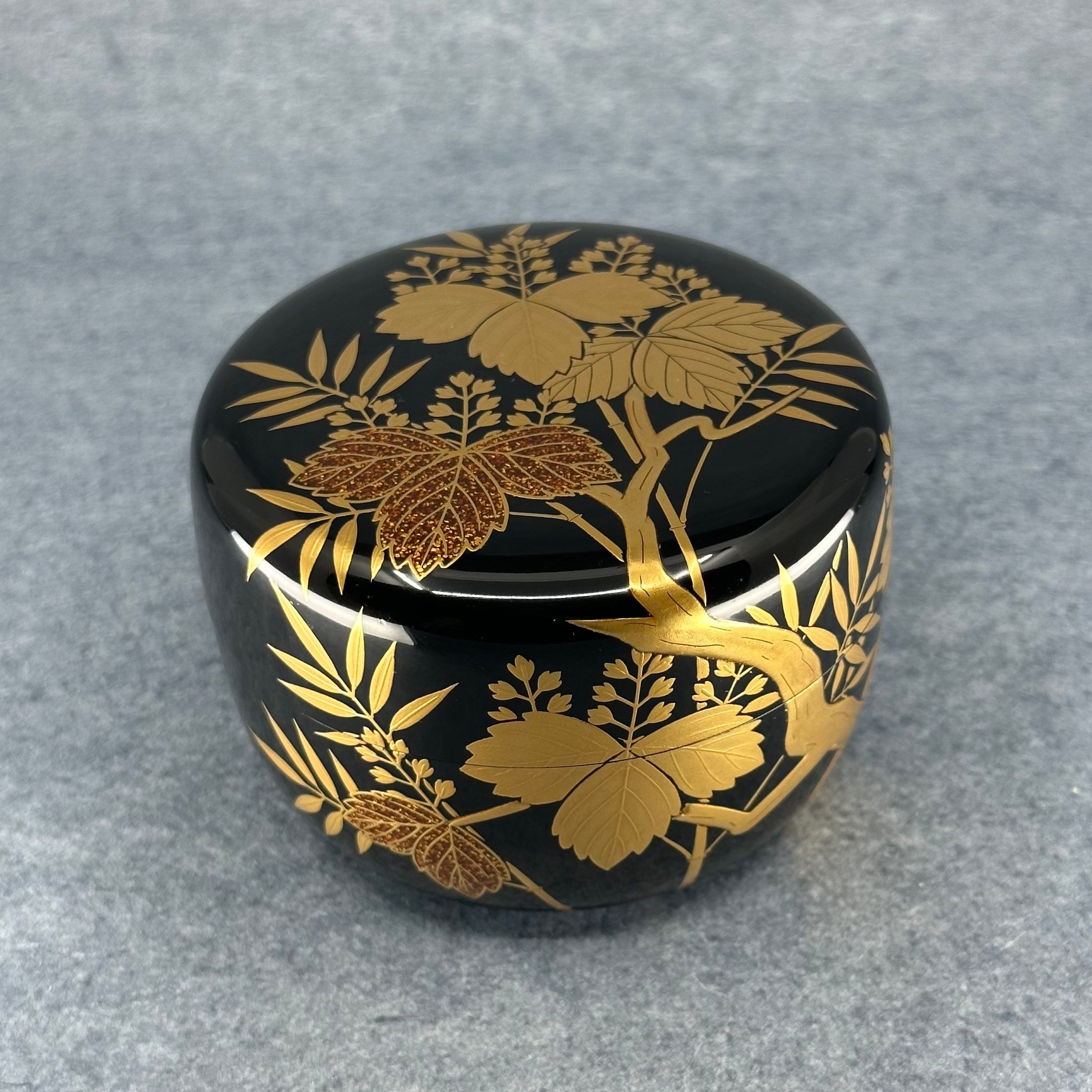Natsume (Japanese tea caddy) in lacquer and gold, decorated with paulownia and bamboo by Shunsai Maehata II
