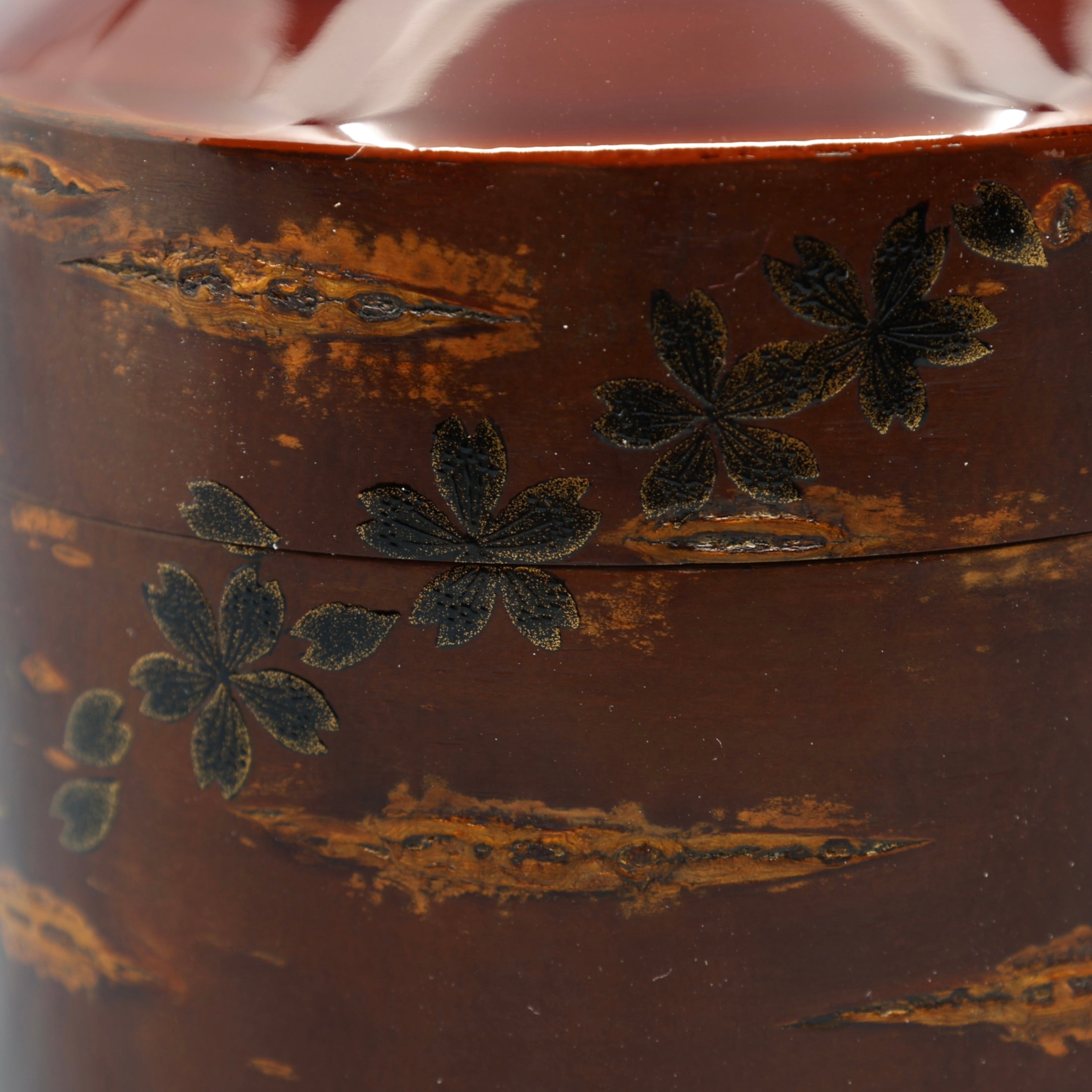 Natsume (Japanese tea caddy) in lacquer, bark, and maki-e, with a yozakura (night cherry blossoms) decoration by Kashō Yoshita