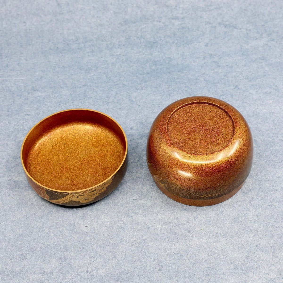 Natsume (Japanese tea caddy) lacquered and gilded, decorated with the Godai-dō at Matsushima by Kōshitsu Katō