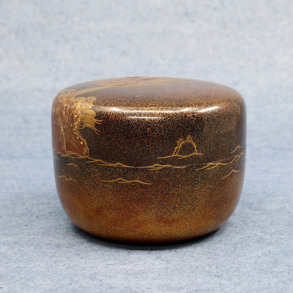Natsume (Japanese tea caddy) lacquered and gilded, decorated with the Godai-dō at Matsushima by Kōshitsu Katō