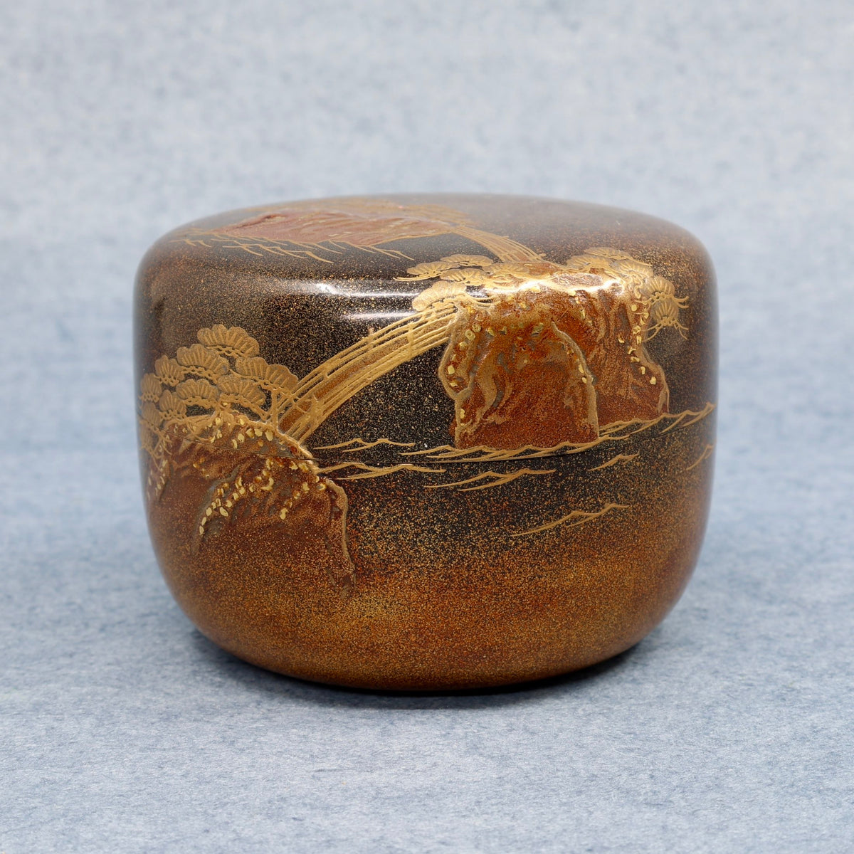 Natsume (Japanese tea caddy) lacquered and gilded, decorated with the Godai-dō at Matsushima by Kōshitsu Katō