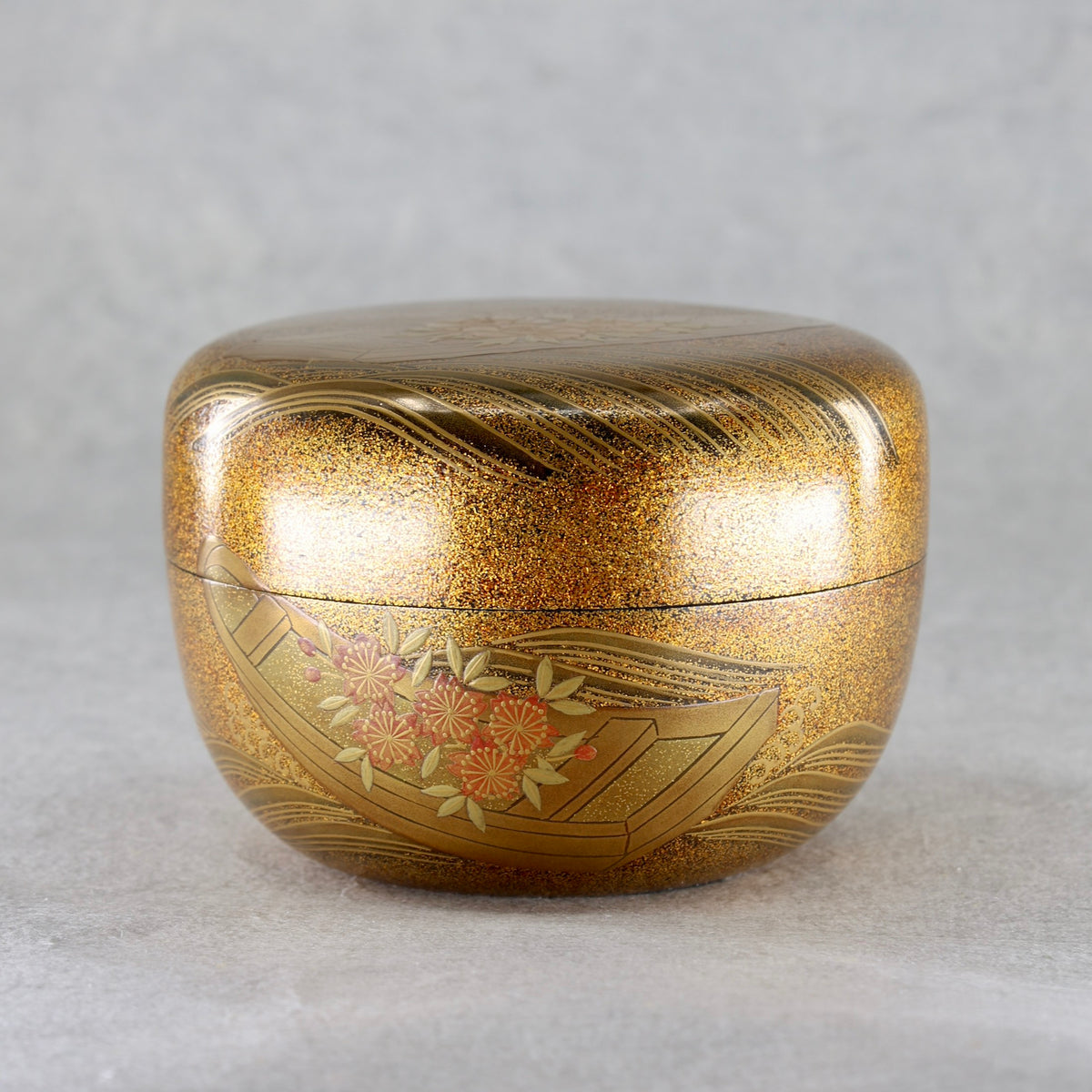 Natsume (Japanese tea caddy) lacquer and gold, hanaikada (flower rafts) design by Ken Matsumura