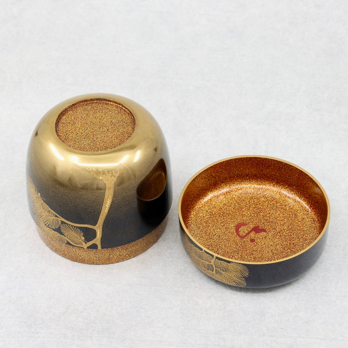 Natsume (Japanese tea caddy) in lacquer and gold, with a matsu (pine) design by Ikkō Kiyose