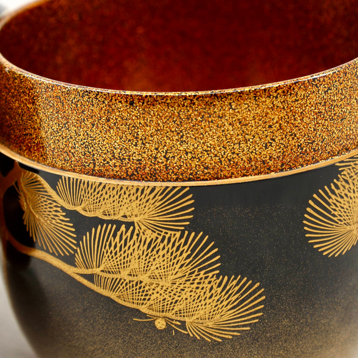 Natsume (Japanese tea caddy) in lacquer and gold, with a matsu (pine) design by Ikkō Kiyose
