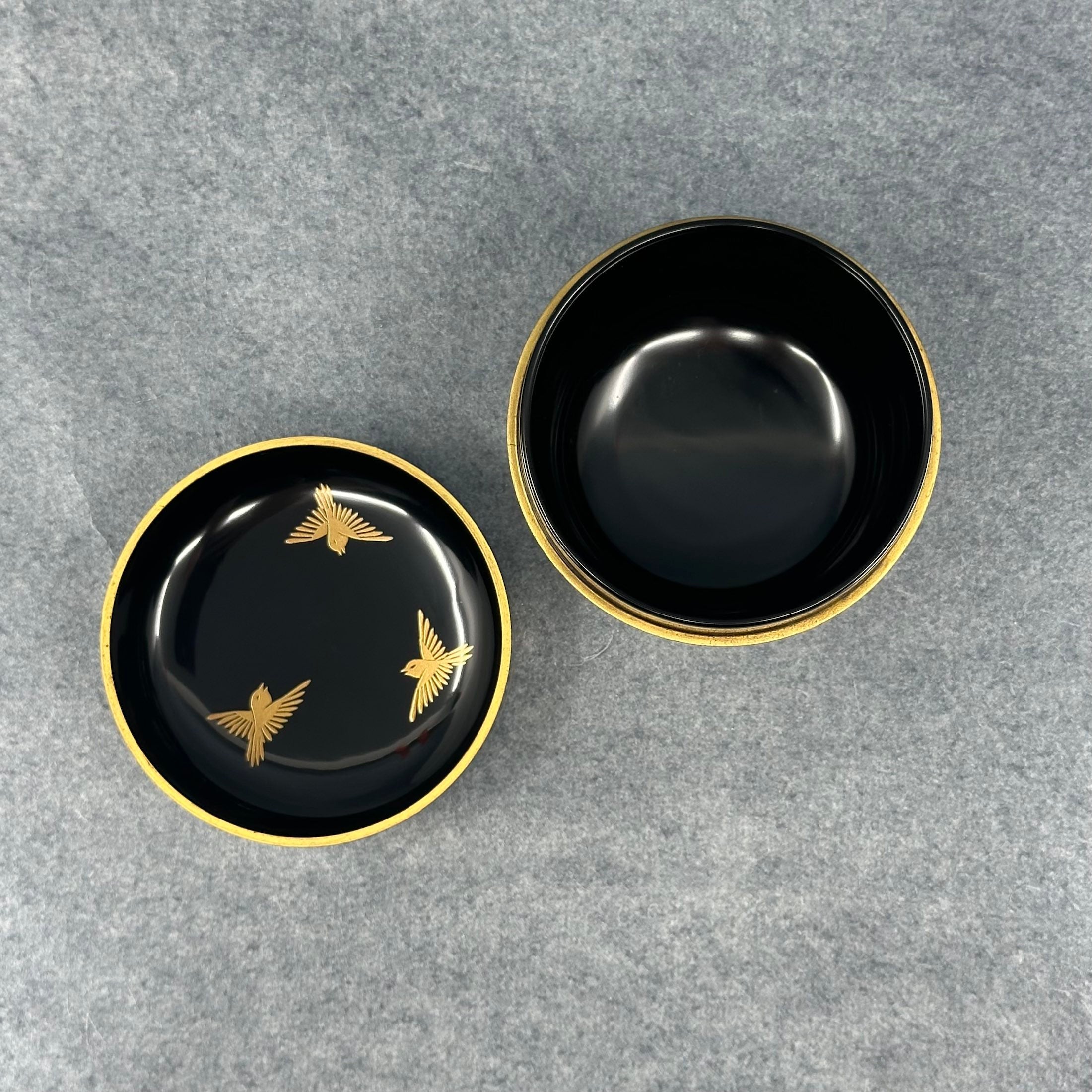 Natsume (boîte à thé) laque et or, décor inasuzume (riz et moineaux) de Ichigo Itchō
