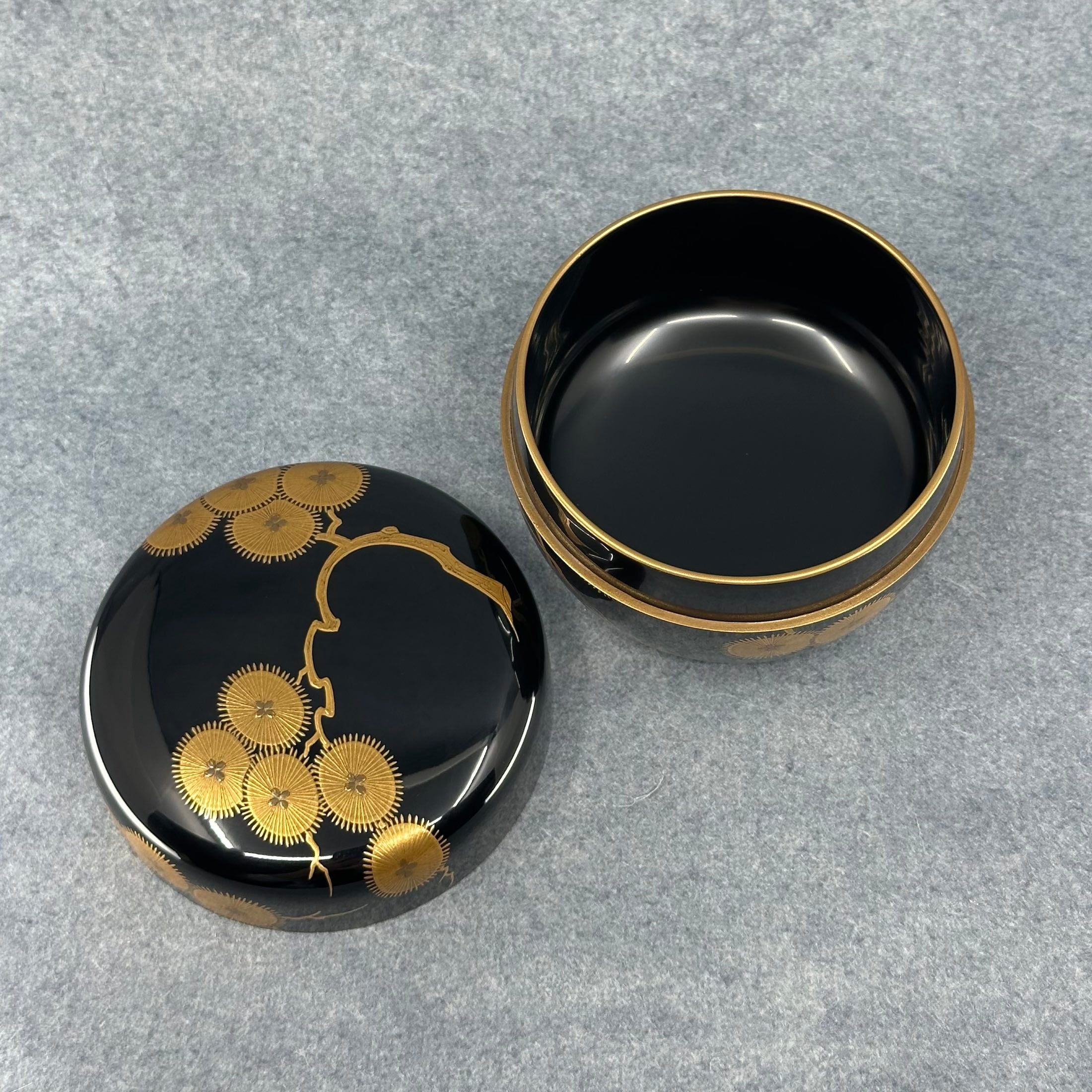 Lacquer and gold natsume (tea caddy), karamatsu (larch needles) pattern by Niwa Shunshō