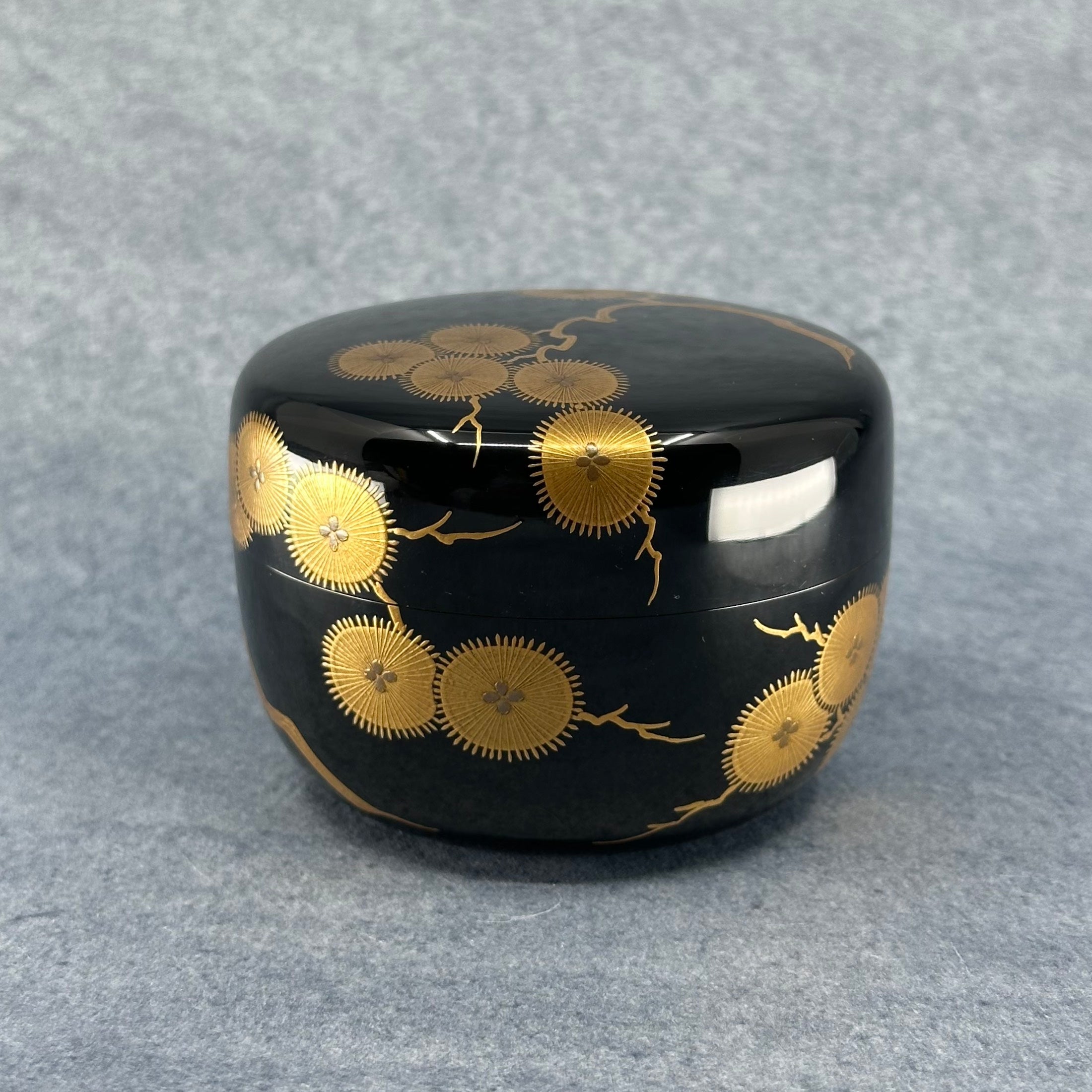 Lacquer and gold natsume (tea caddy), karamatsu (larch needles) pattern by Niwa Shunshō
