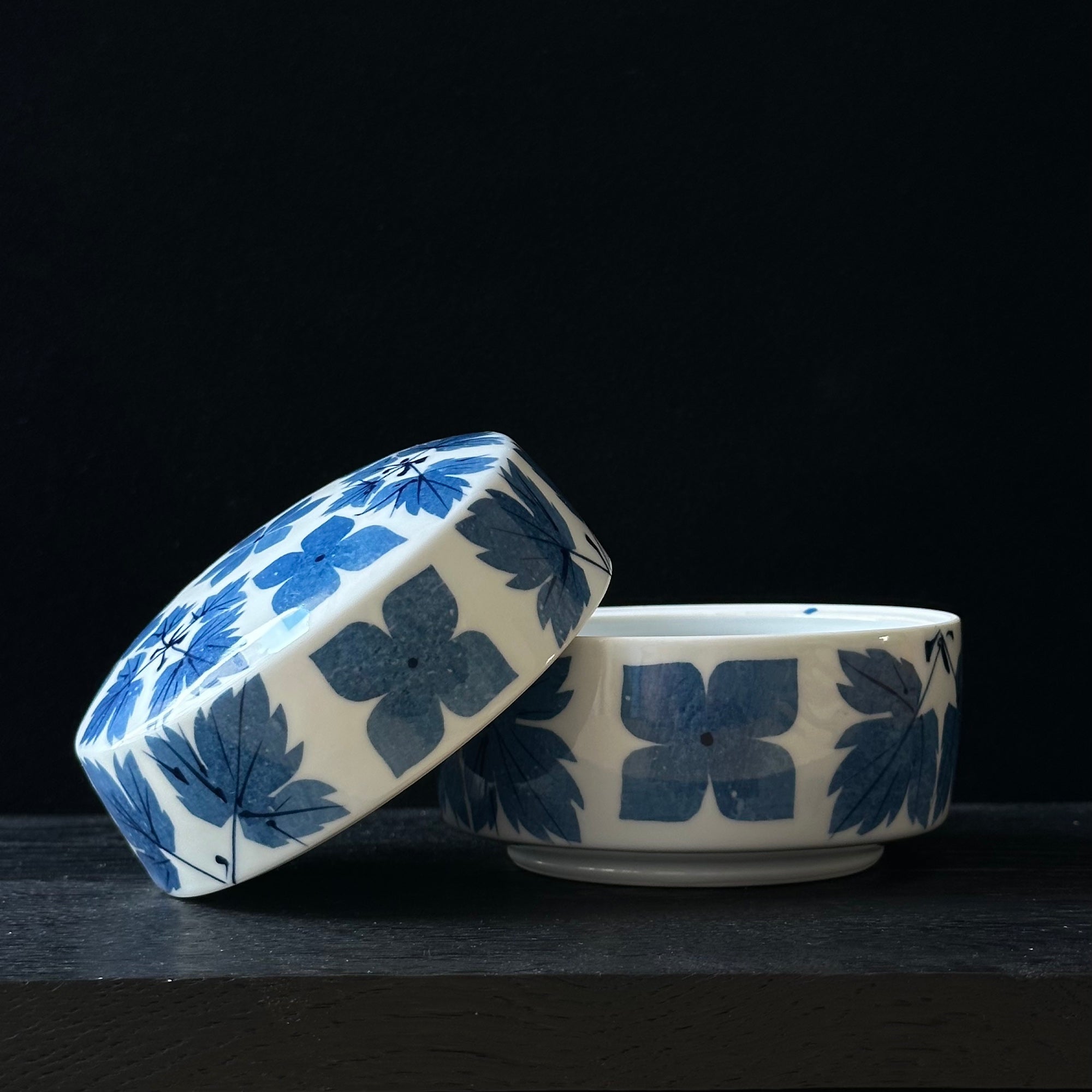 White porcelain box with washi zome flower and leaf decoration by Katsumi Eguchi