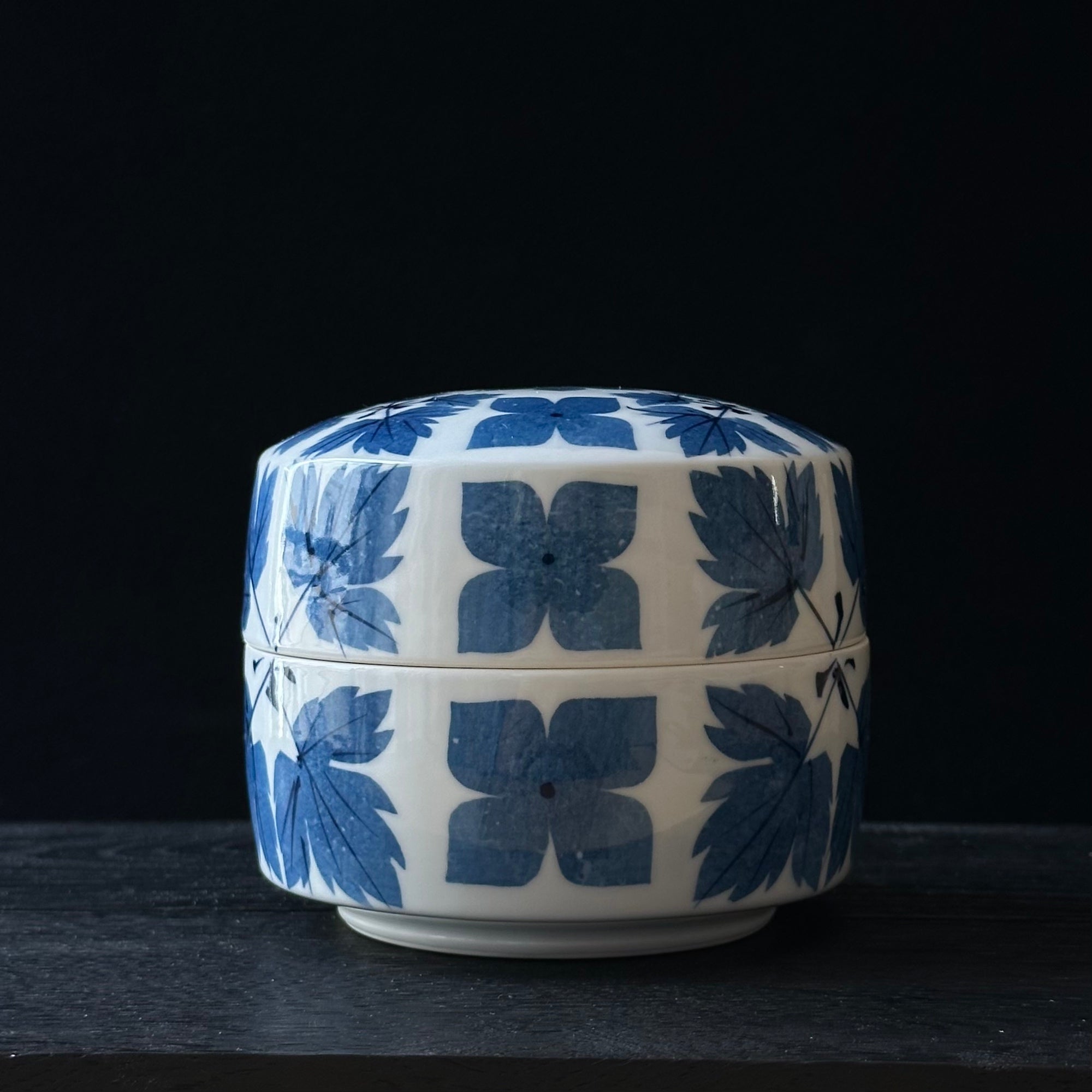 White porcelain box with washi zome flower and leaf decoration by Katsumi Eguchi