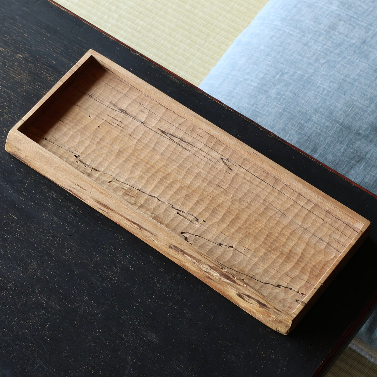 Urihada kaede (melon-barked maple) tray by Masahito Ikeda