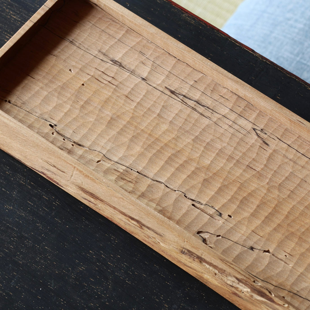 Urihada kaede (melon-barked maple) tray by Masahito Ikeda