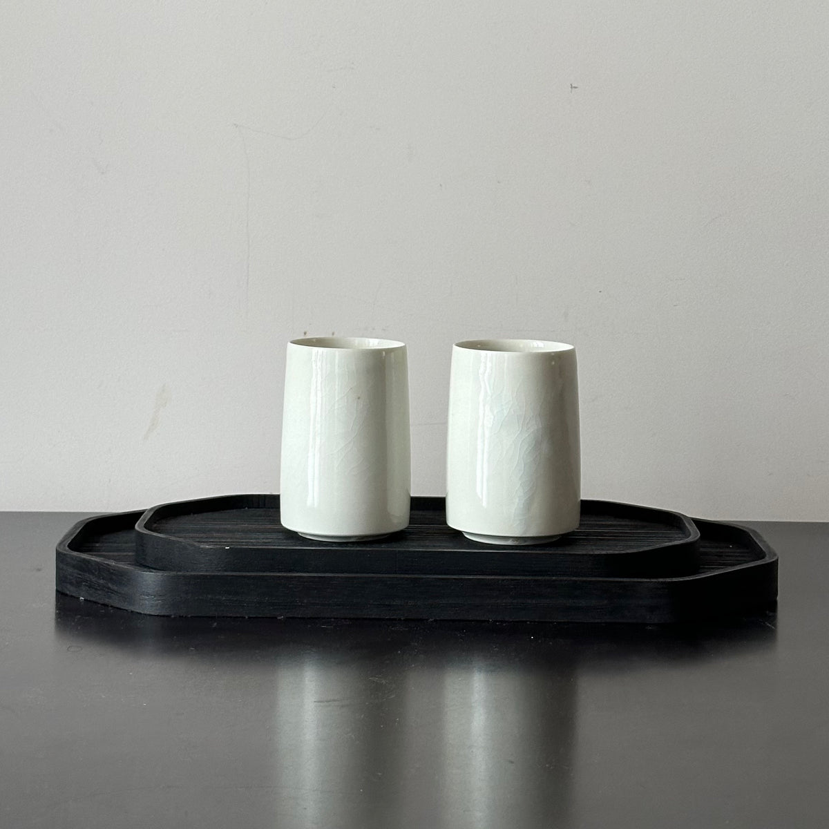 Tasse en porcelaine blanche de Tsutomu Takeshita