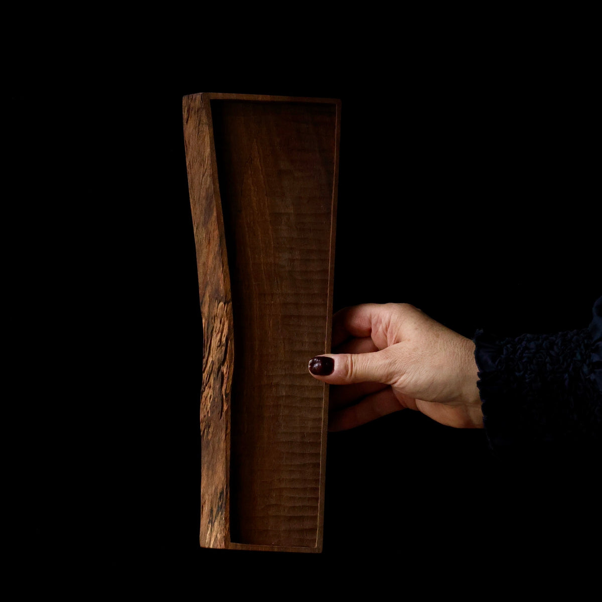 Wōrunatto (black walnut) tray by Masahito Ikeda