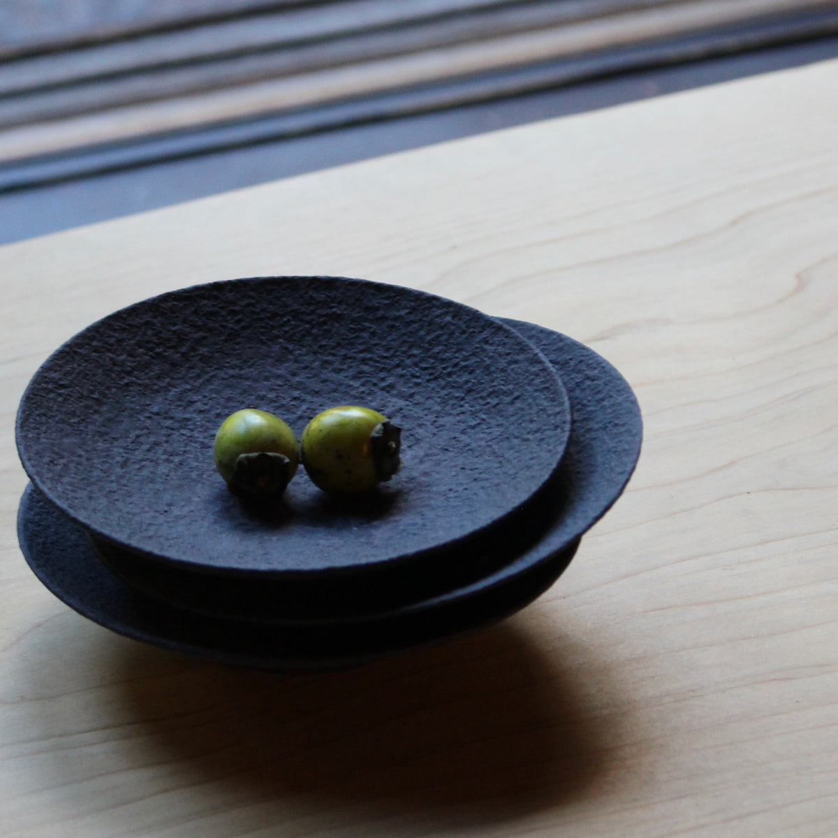 Assiette kozara Kurogane de Shu Hirai