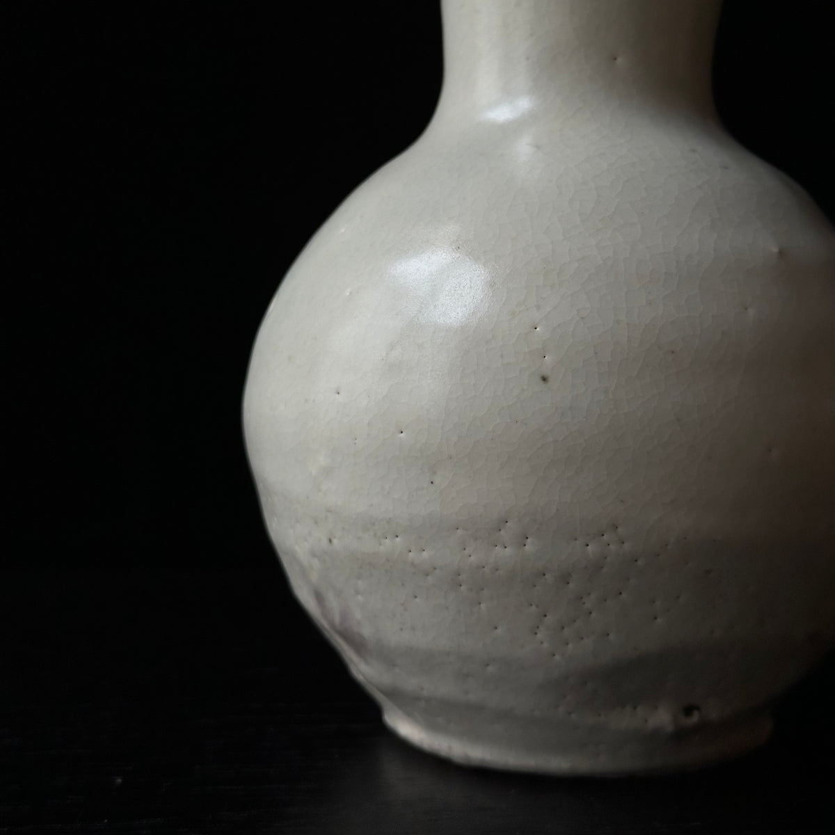 Vase en céramique blanche kohiki de Suigetsu-gama