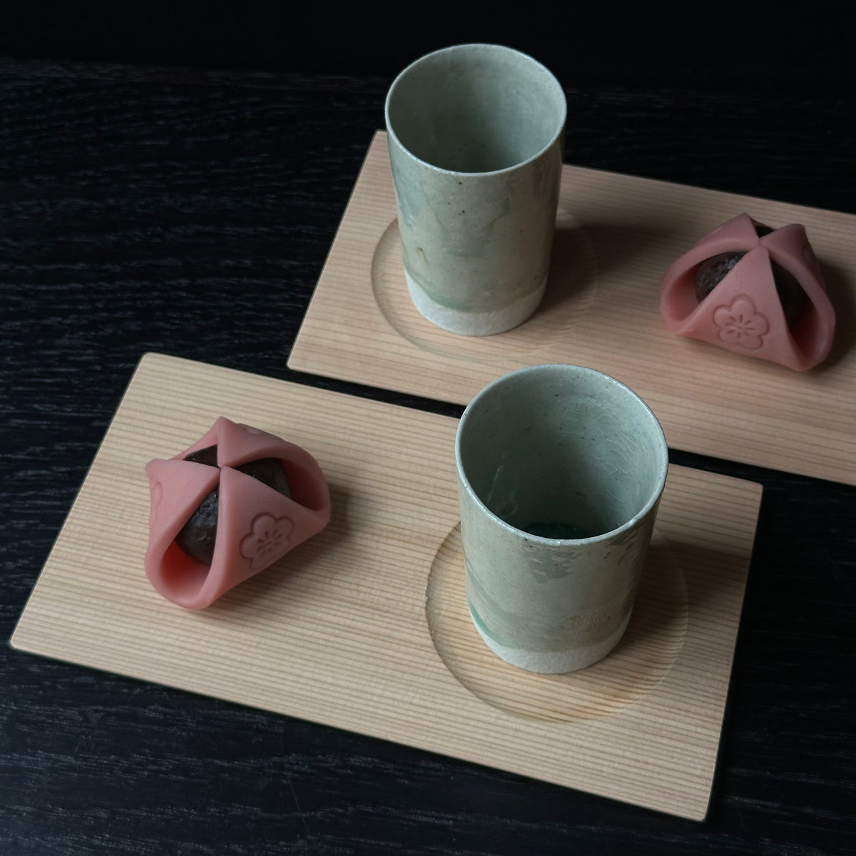 Plateau en sugi (cèdre japonais) de Taichi Kondō