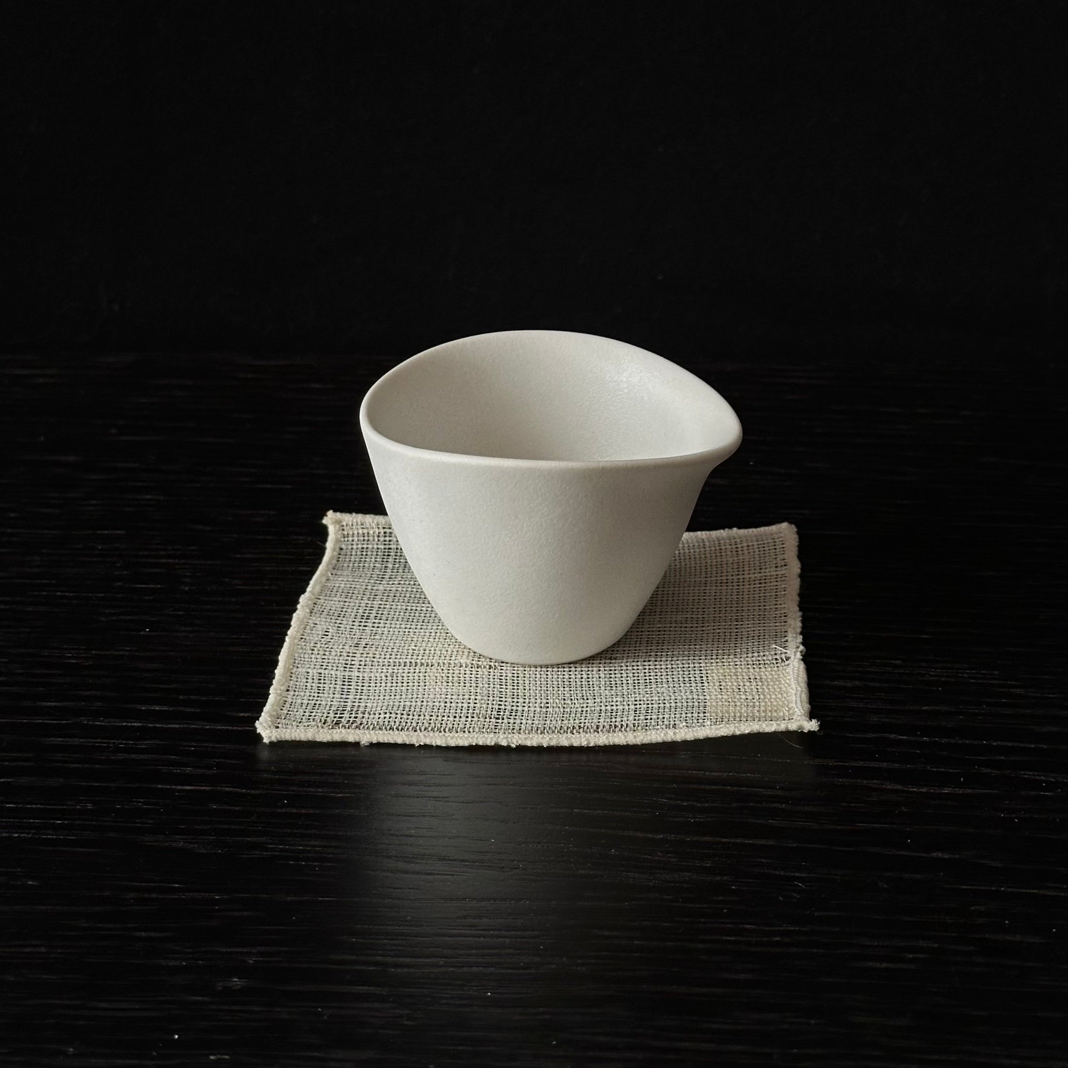 Tasse à thé ou café en céramique de Nuri Lee