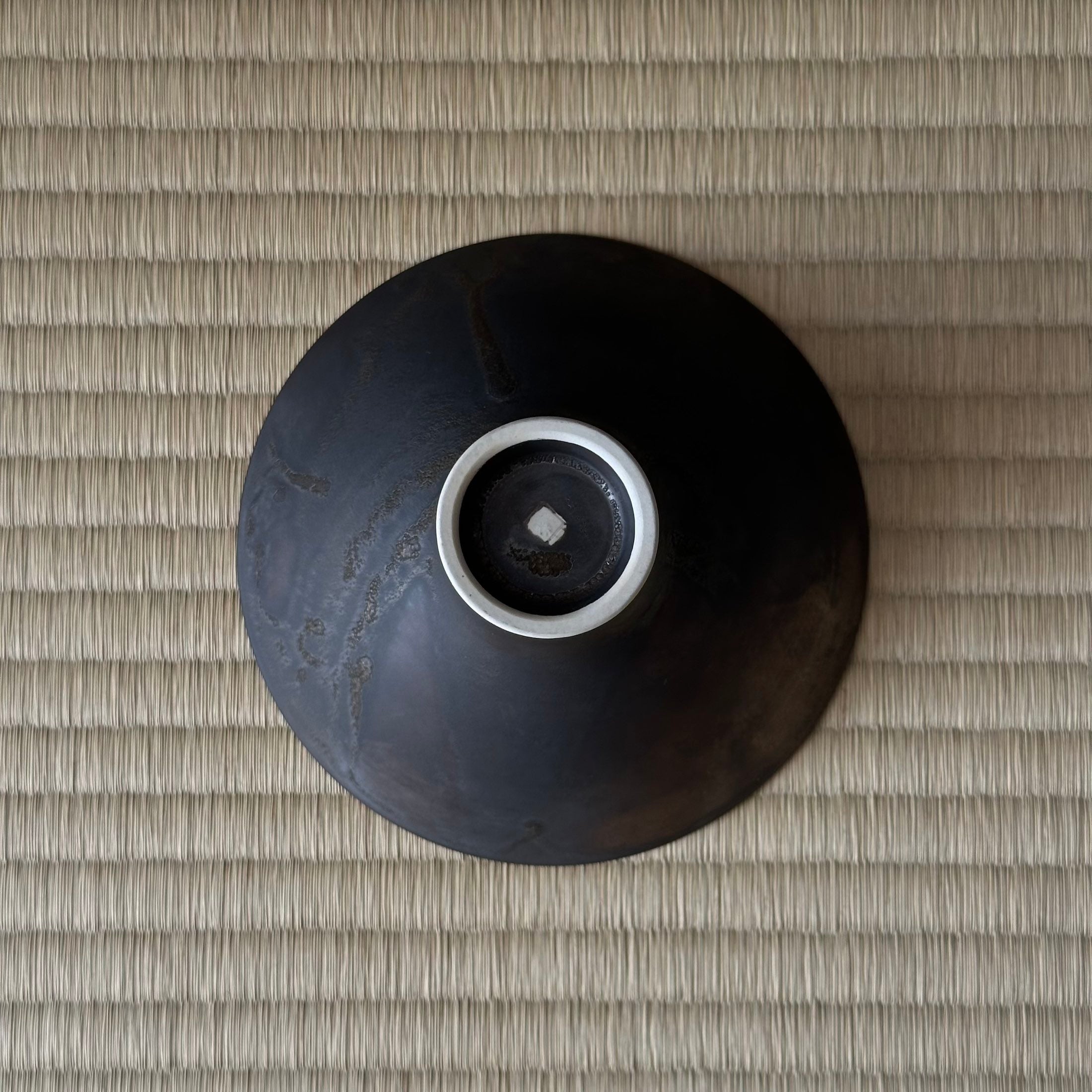 Petit bol en céramique manganèse de l’atelier Tokinoha