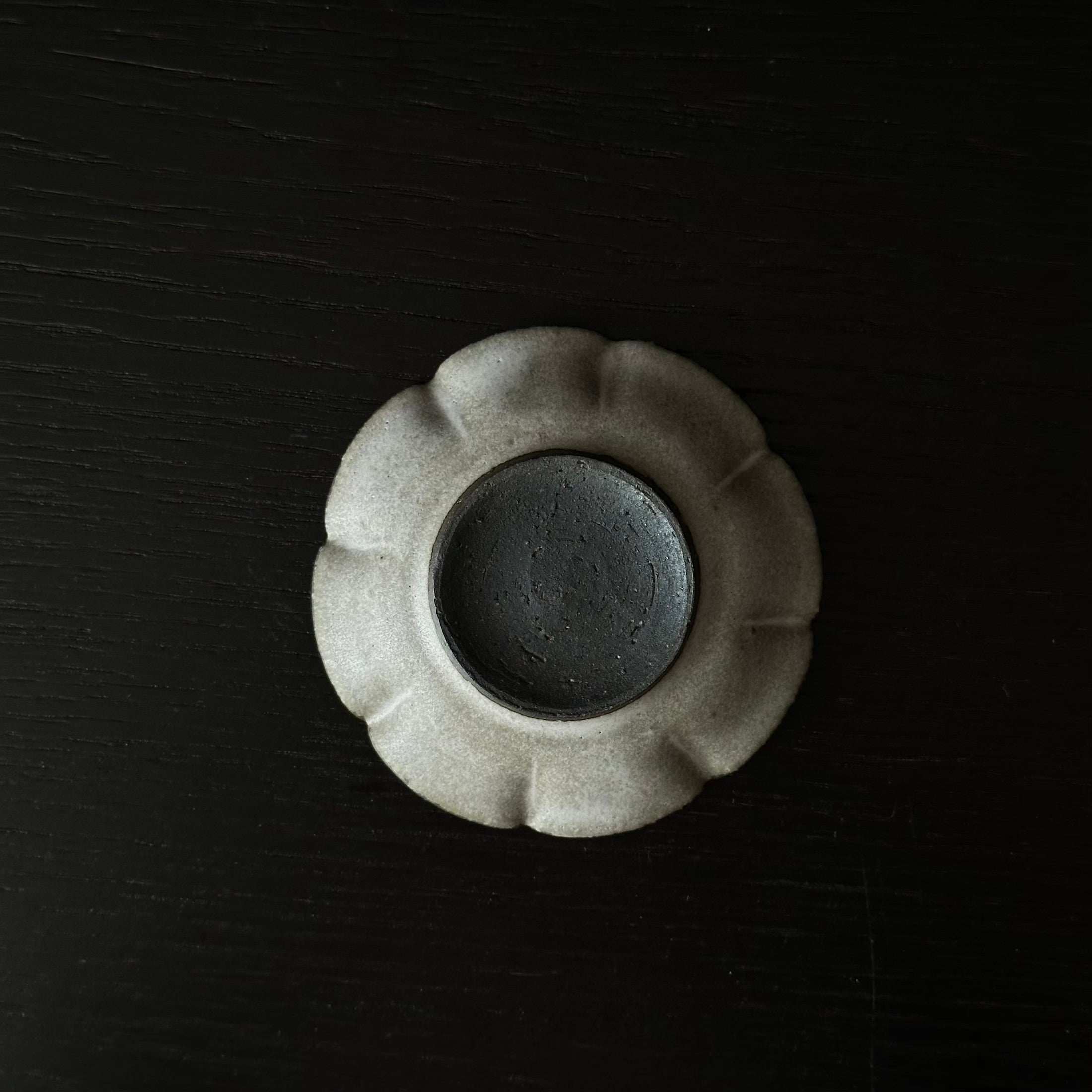 Petite assiette mamezara en céramique de Shihō Takada