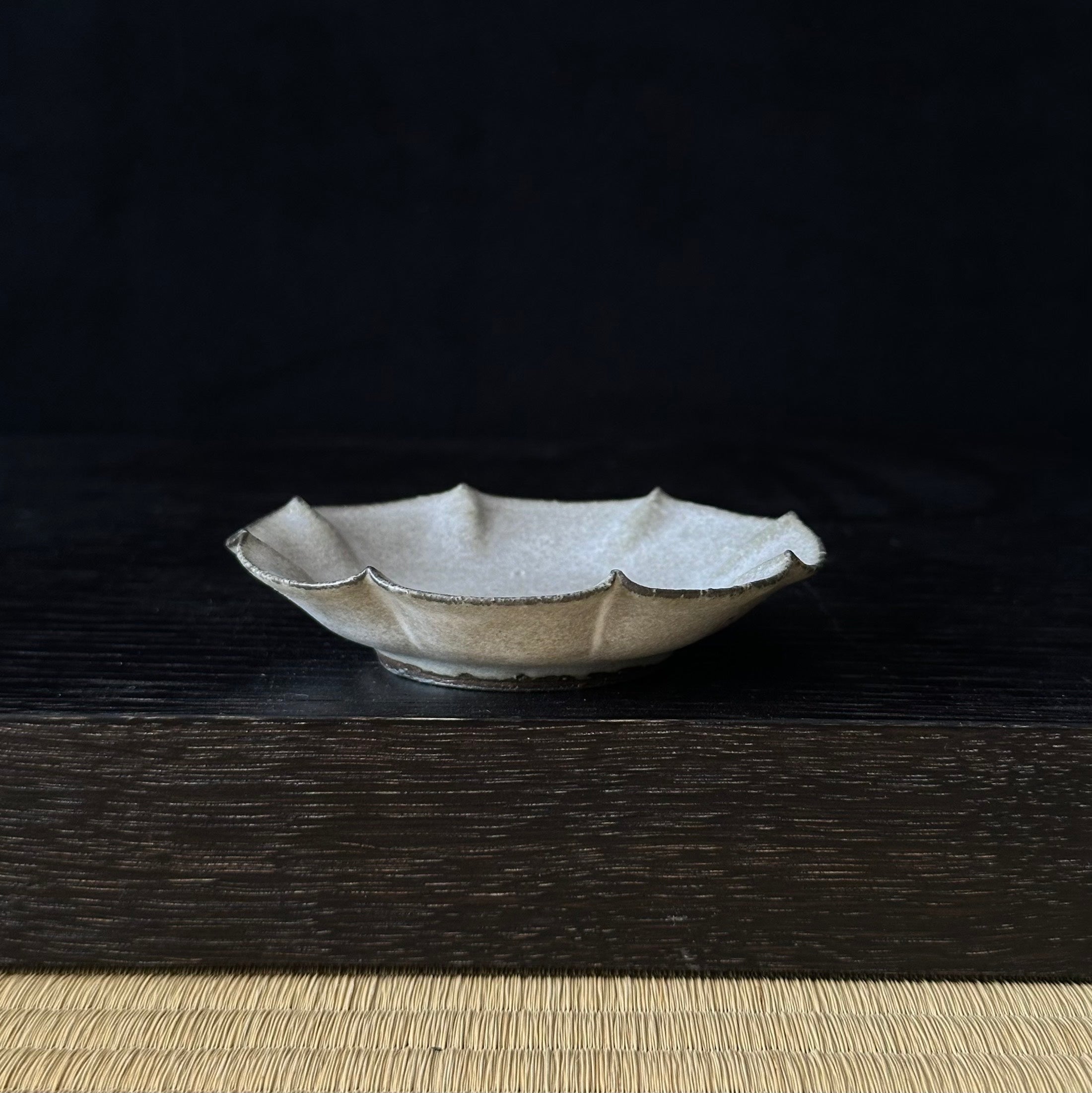Petite assiette mamezara en céramique de Shihō Takada