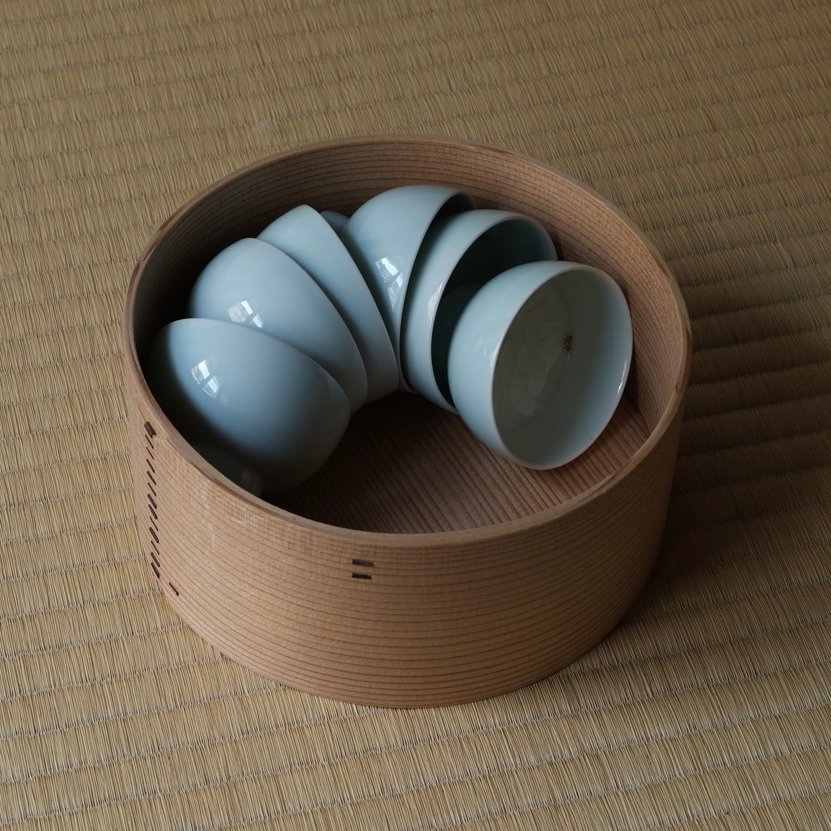 Petite tasse à thé en céladon de Byungseok Shin