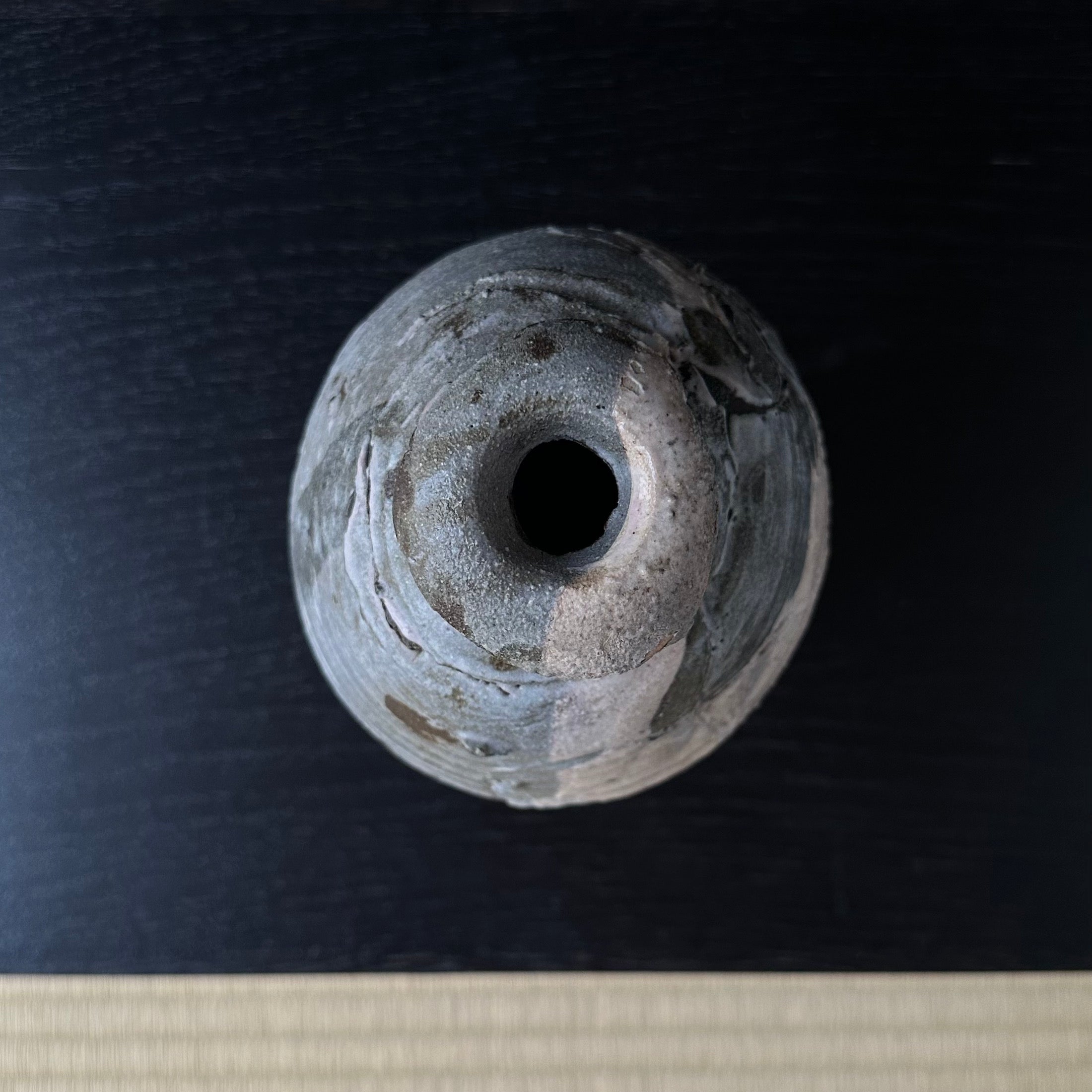 Tsubusa Katō ceramic vase-tsubo (jar)