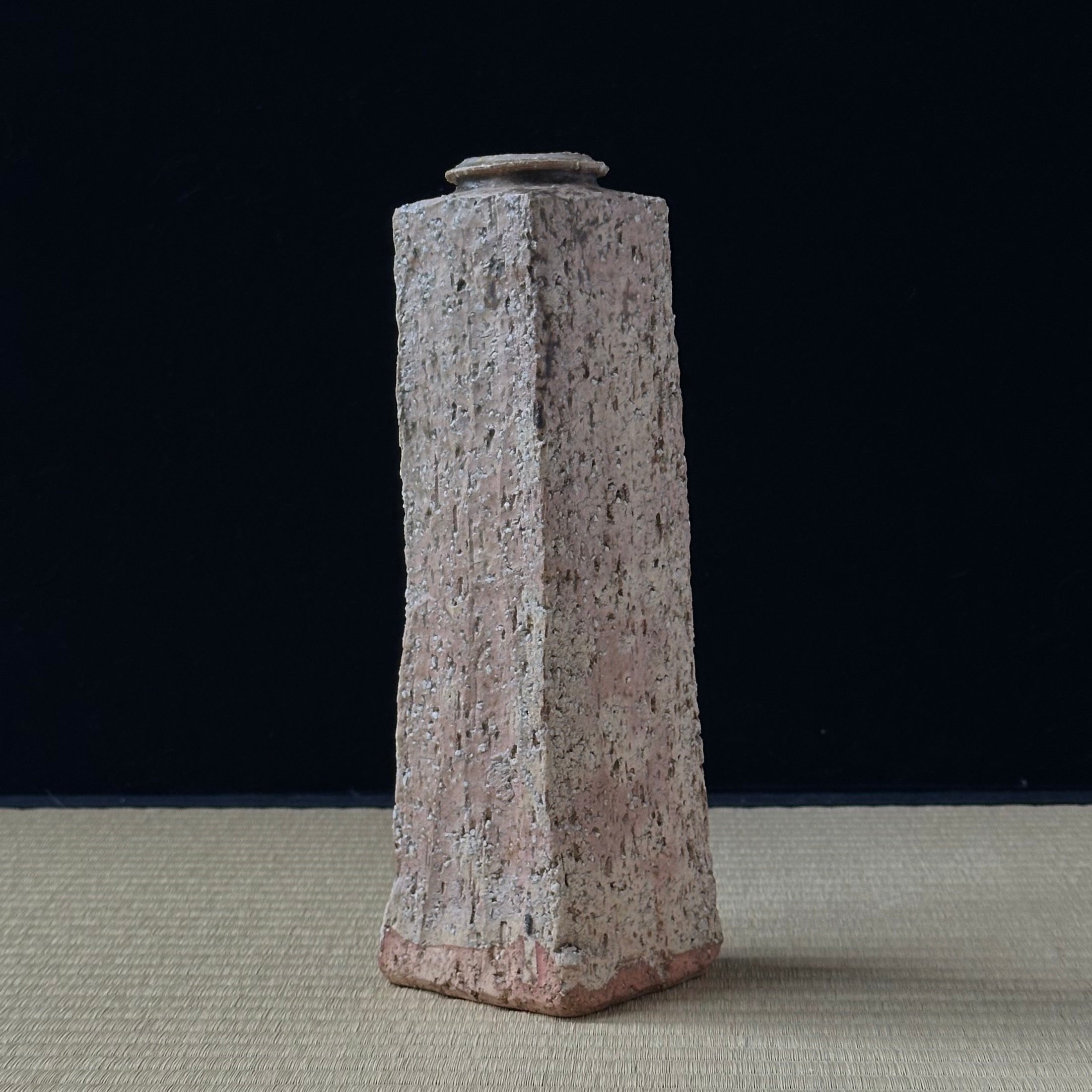 Hagi yaki ceramic shihō hanaire vase by Tobei Tahara