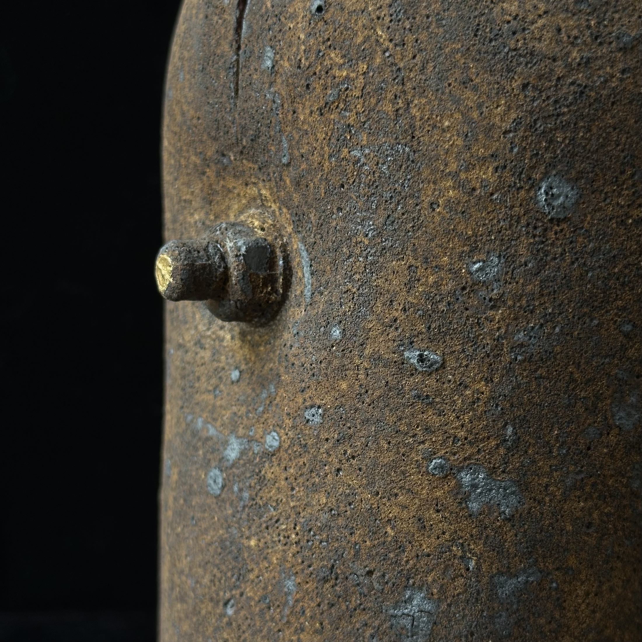 Vase en céramique “Neji no sakuhin” (oeuvre de vis) de Kazuhiko Sato