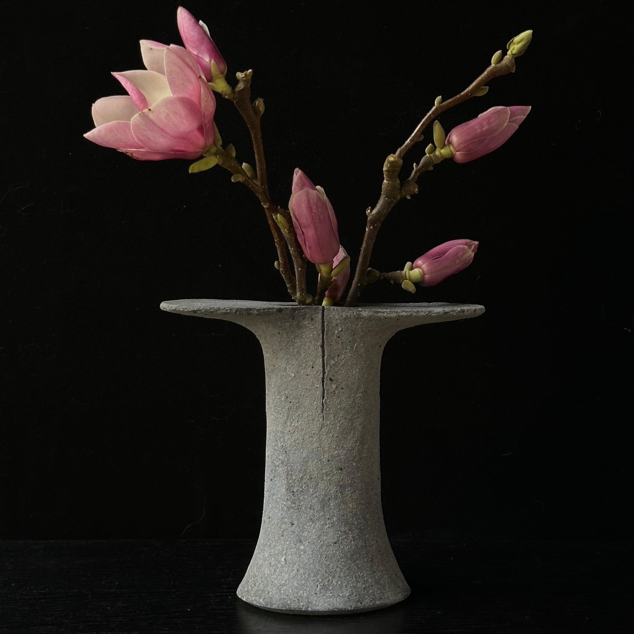 Grey vase by Ken Mihara