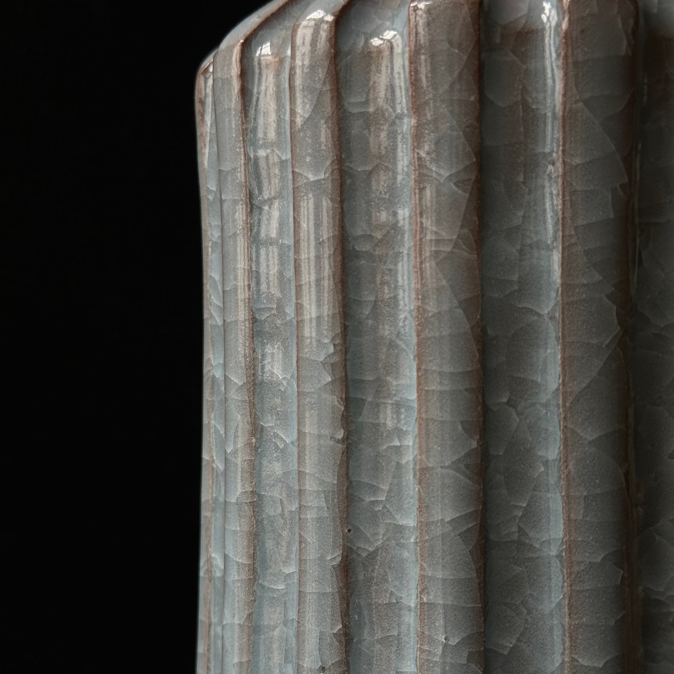 Vase en céramique décor hyoka mon (glace) de Hideo Miyaoka