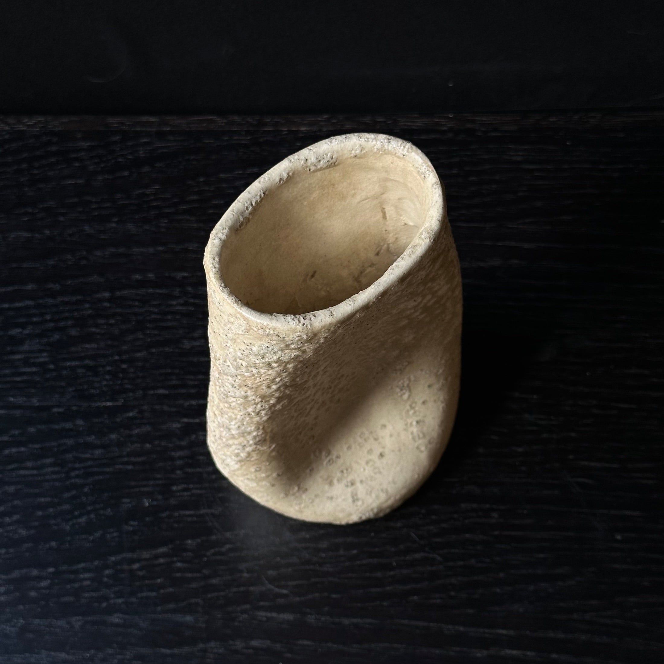 Vase en céramique série shiroi hensubō de Yagi Kazuo