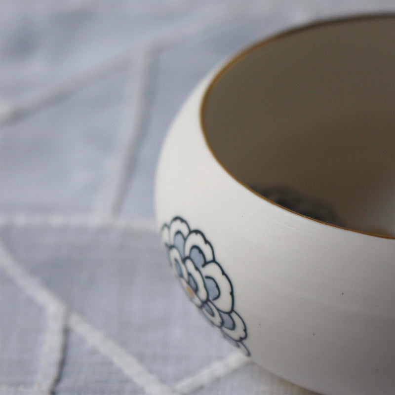 White Porcelain, Blue Peonies and Gold Butterfly Bowl by Park Sun-Young