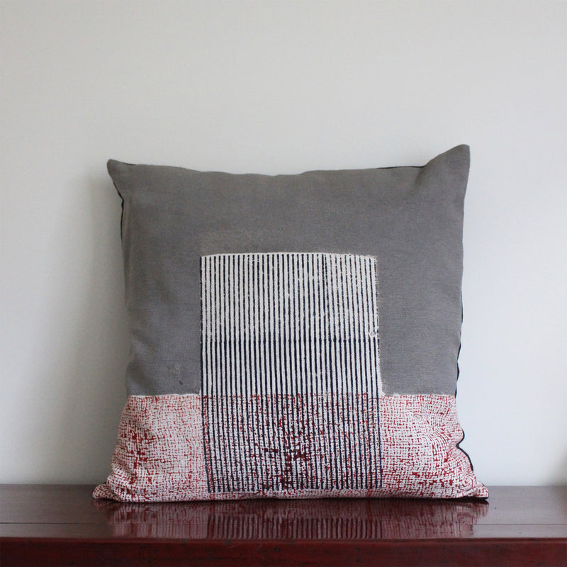 CUSHION COVER 50x50CM GREY, BLACK AND RED