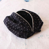 “ITO”, PETITE POCHETTE À TRÉSORS, TEXTILE KIMONO JAPONAIS VINTAGE INDIGO
